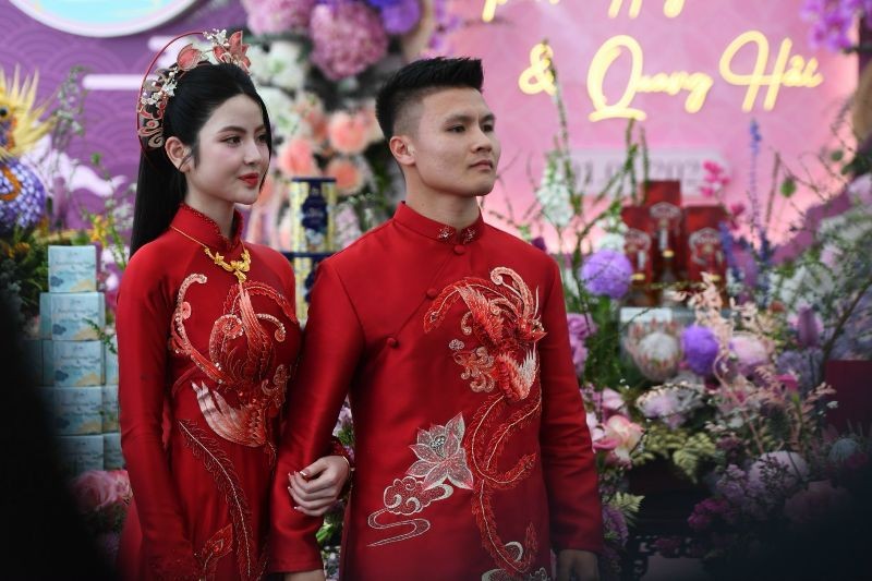 Về Chu Thanh Huyền